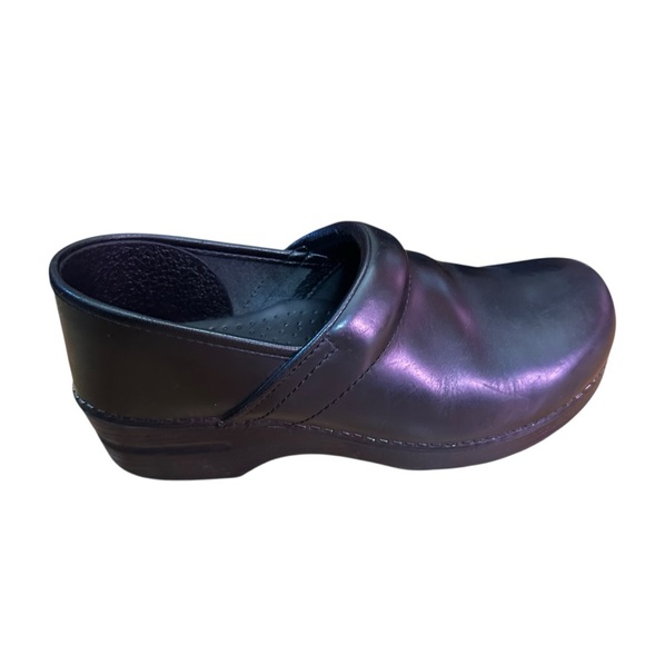 Dansko Women's Professional Clogs Size 40 / US 9.5 Black Leather Slip on Shoes - Picture 1 of 9